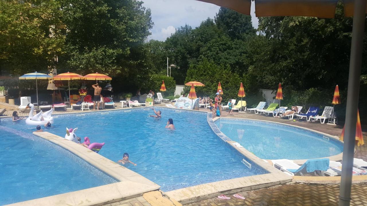 Privates, Schoenes Und Grosses Appartement In Goldstrand Buitenkant foto